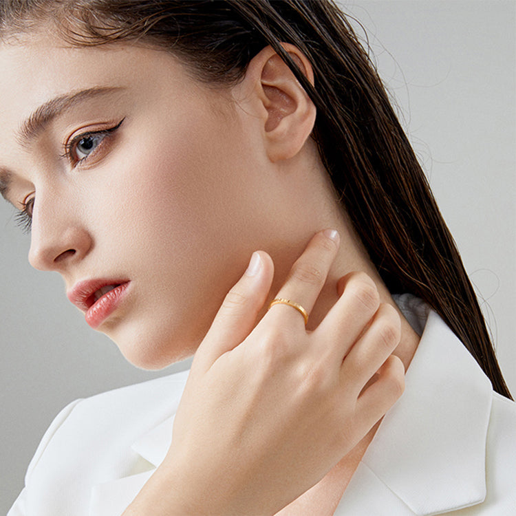 18K Gold Lathes-carved Minimalist Ring