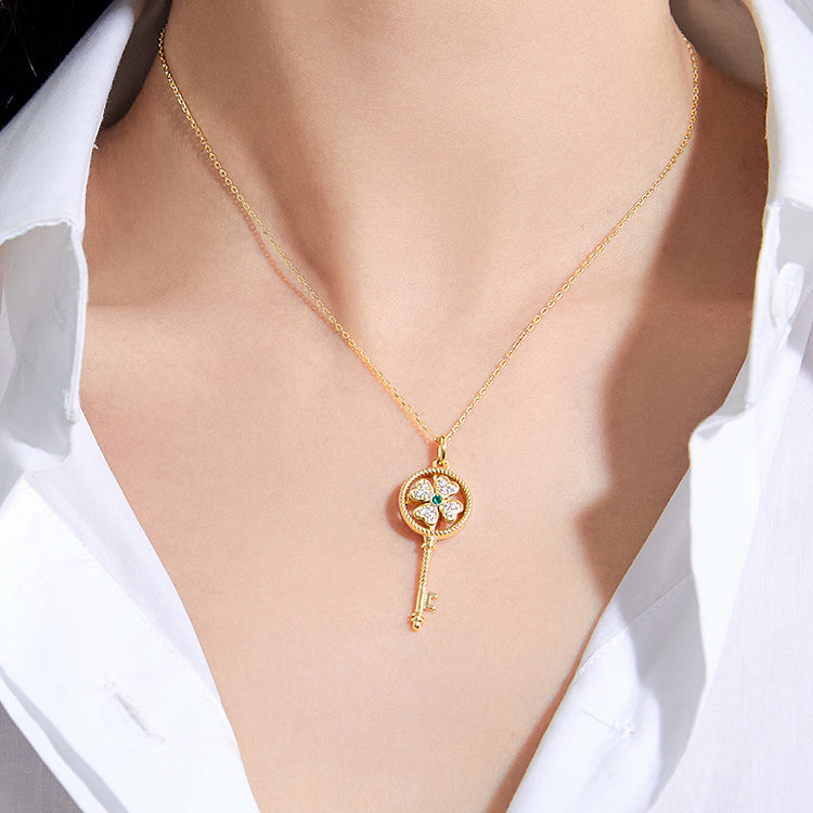 S925 Silver Zircon Rotating Clover Key Necklace Pendant