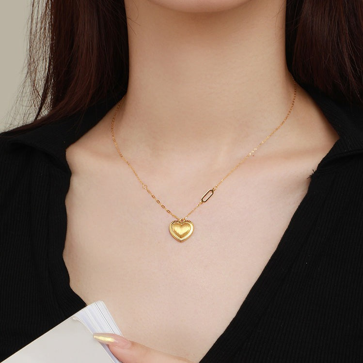 18K Gold Vintage Heart Paperclip Chain Necklace