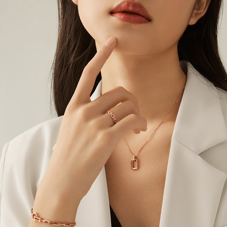 Urban Monologue Series 18K Rose Gold Diamond Square Chain Ring