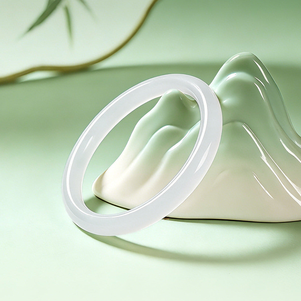 Chinese Style Jingle Chalcedony Jade Dingdang Bangle