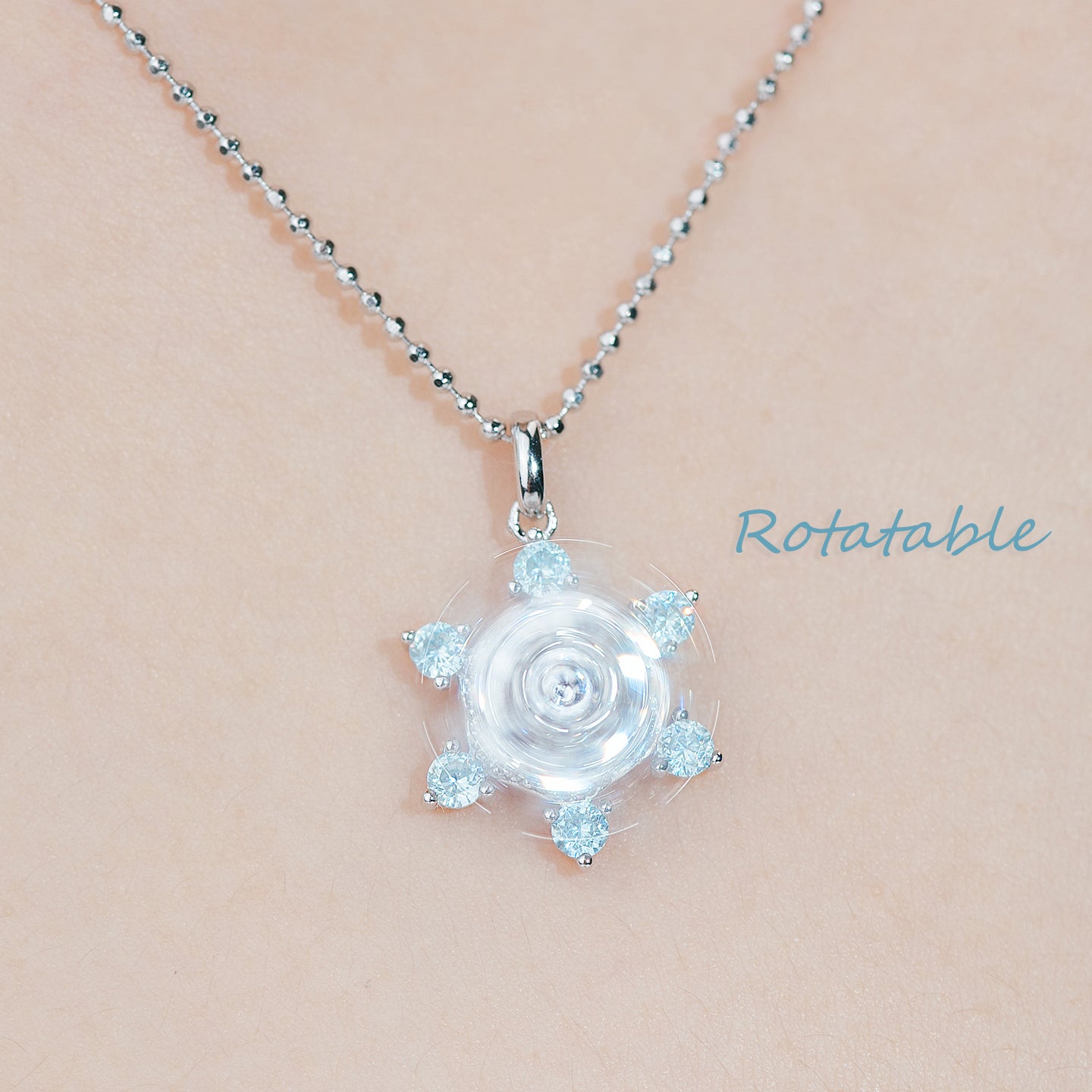 [Pre-sale] Silver Zircon Romantic Rotatable Snowflake Necklace