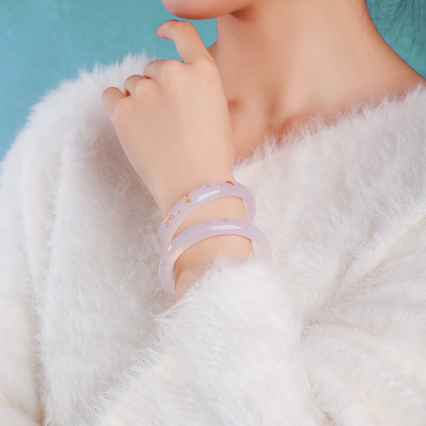 [Pre-sale] Butterfly Snowflake White Moonlight Chalcedony Bangle