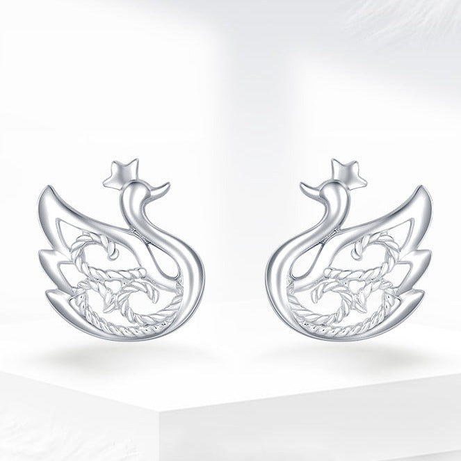 Pt950 Platinum Swan Stud Earrings