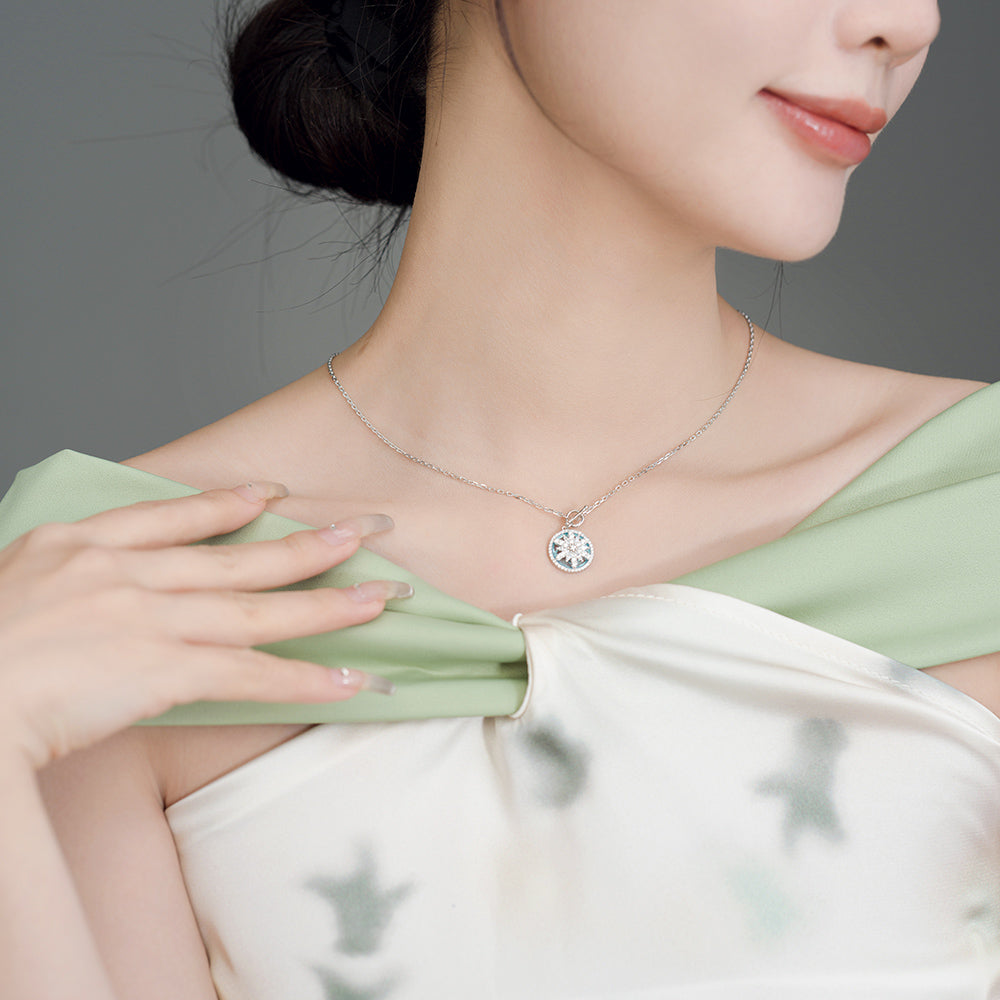 [Pre-sale] S925 Silver Zircon Rotatable Snowflake Necklace