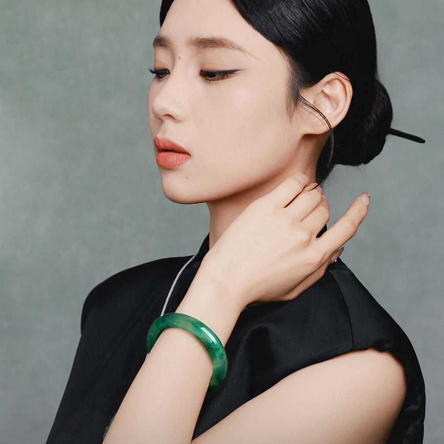Natural African Green Jade Bangle