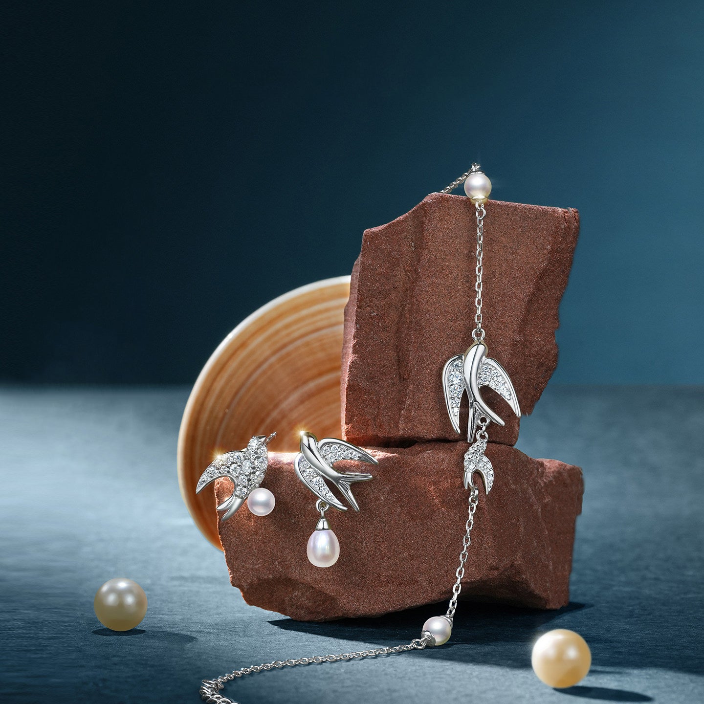 [Pre-sale] Silver Zircon Pearl Swallow Bracelet