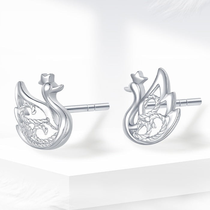 Pt950 Platinum Swan Stud Earrings