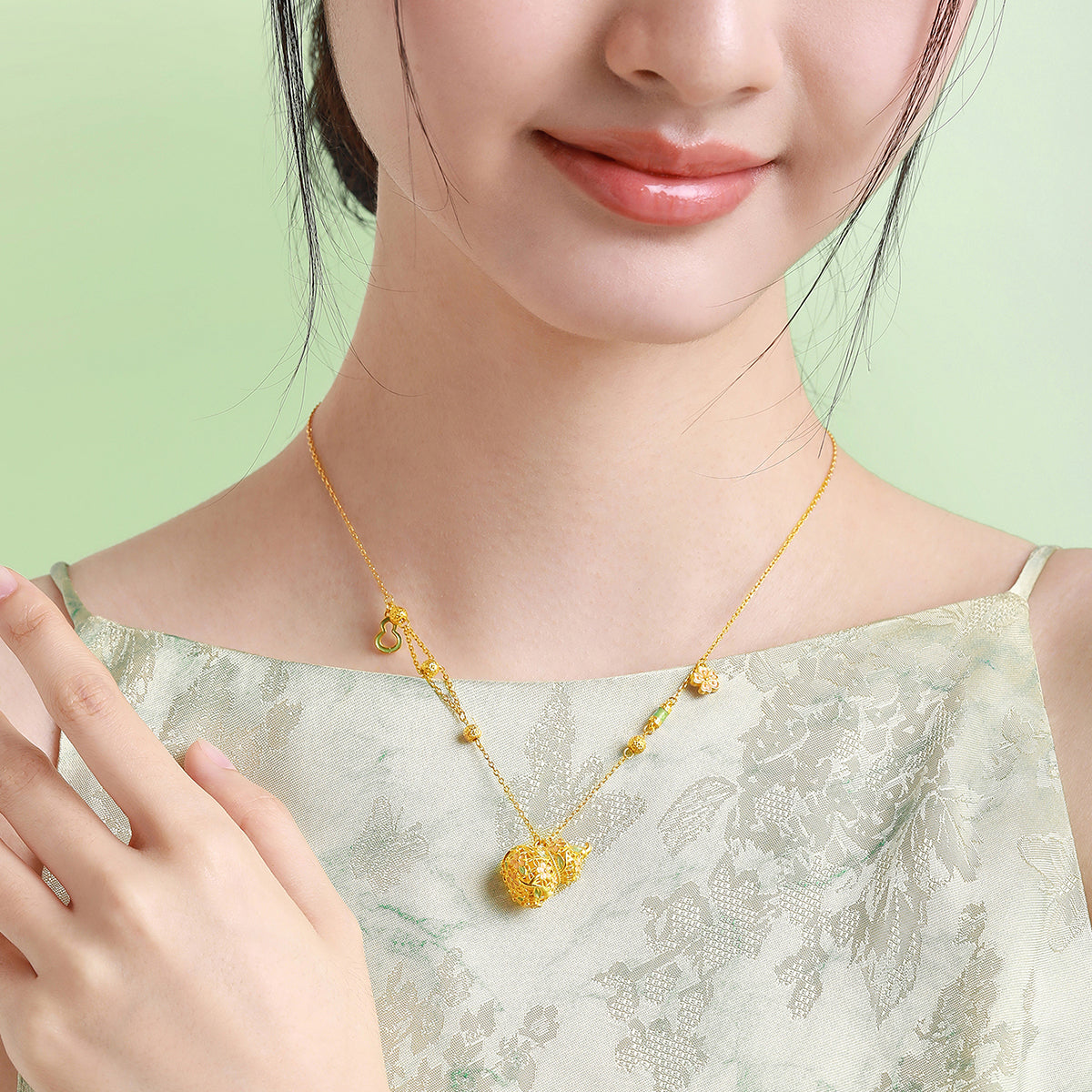 [Pre-sale] S925 Silver Enamel Hollow Filigree Gourd Necklace