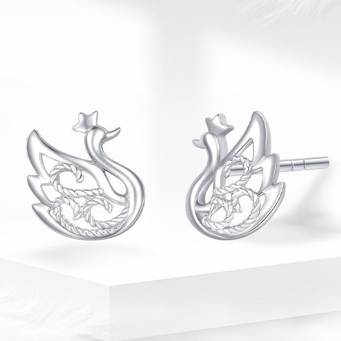 Pt950 Platinum Swan Stud Earrings