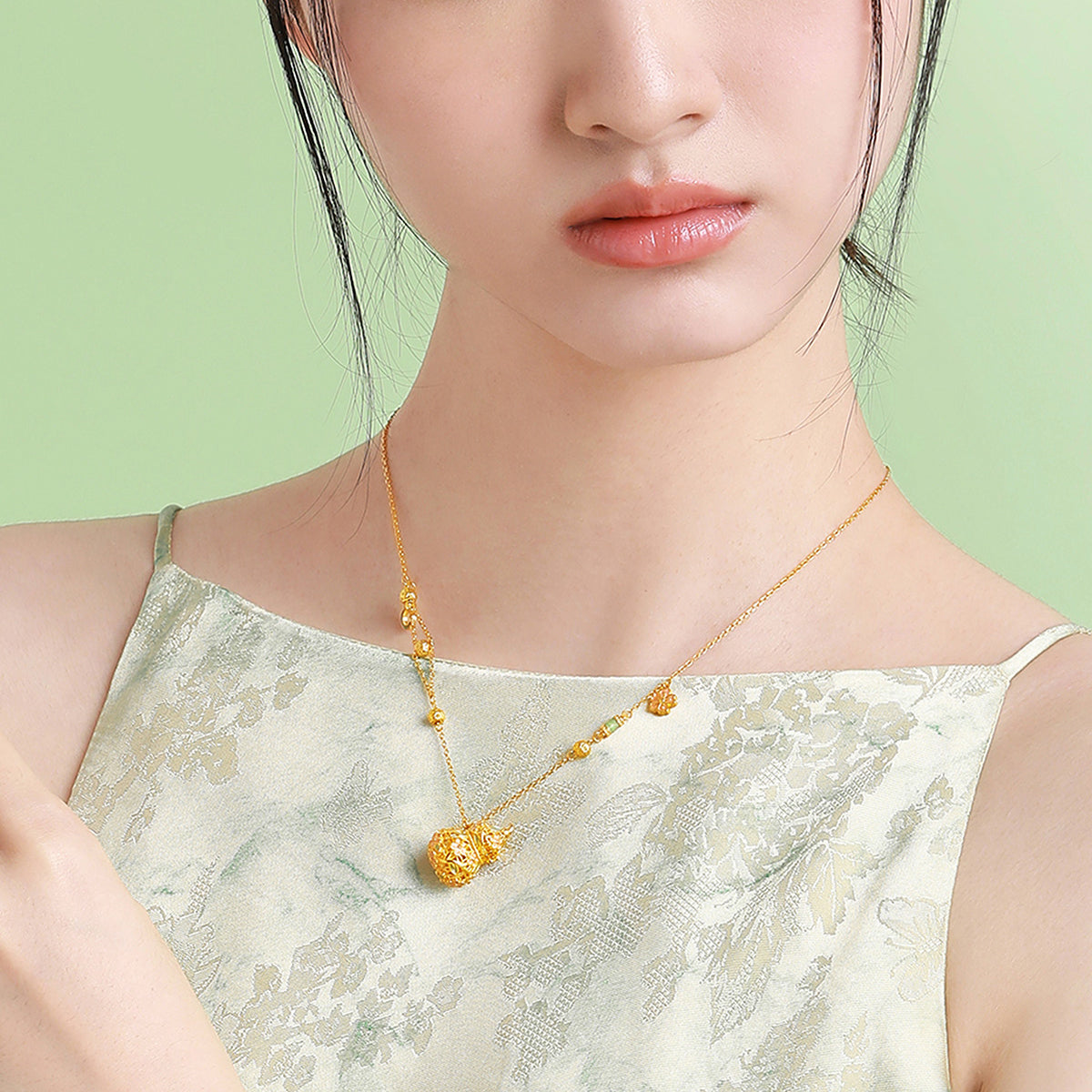 [Pre-sale] S925 Silver Enamel Hollow Filigree Gourd Necklace