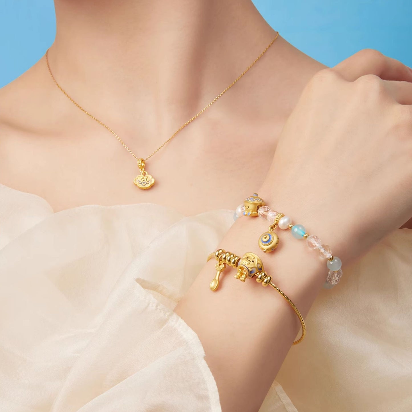 Chinese Cultural Relics Series 24K Gold Luminous Enamel Blue and White Porcelain Charm