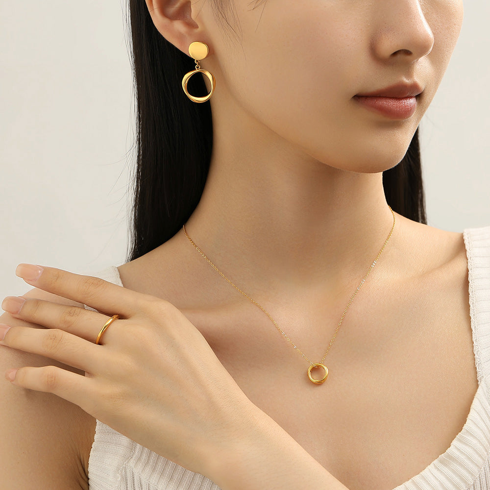 Vòng cổ mặt dây chuyền hình tròn mobius vàng 24K-nhìn đầu tiên