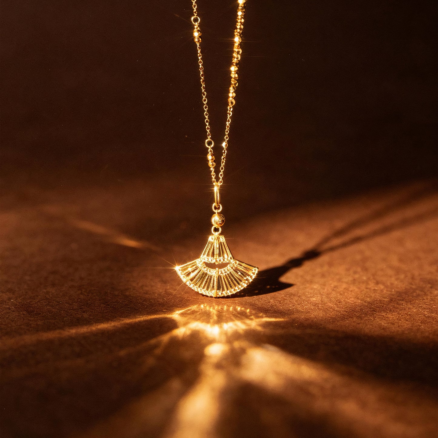 [Pre-sale] Dazzling Gold Series 24K Gold Feather Fan Pendant