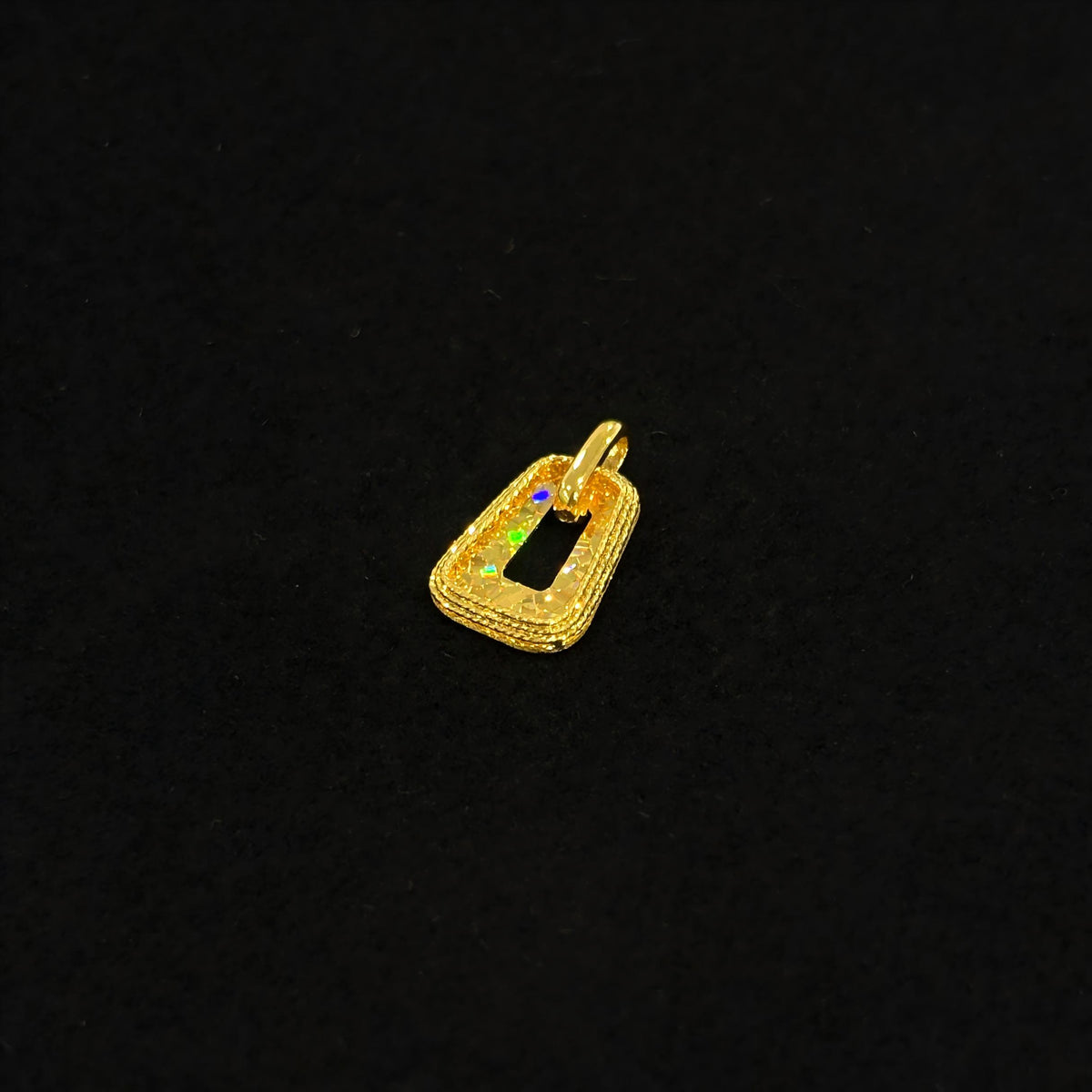 [Pre-sale] Dazzling Gold Series 24K Gold Minimalist Trapezoidal Pendant
