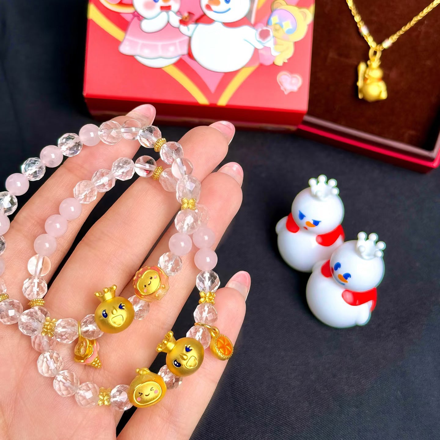 MIXUE Co-branded Series 24K Gold Temperature Color Change Enamel Snow King Pendant Charm