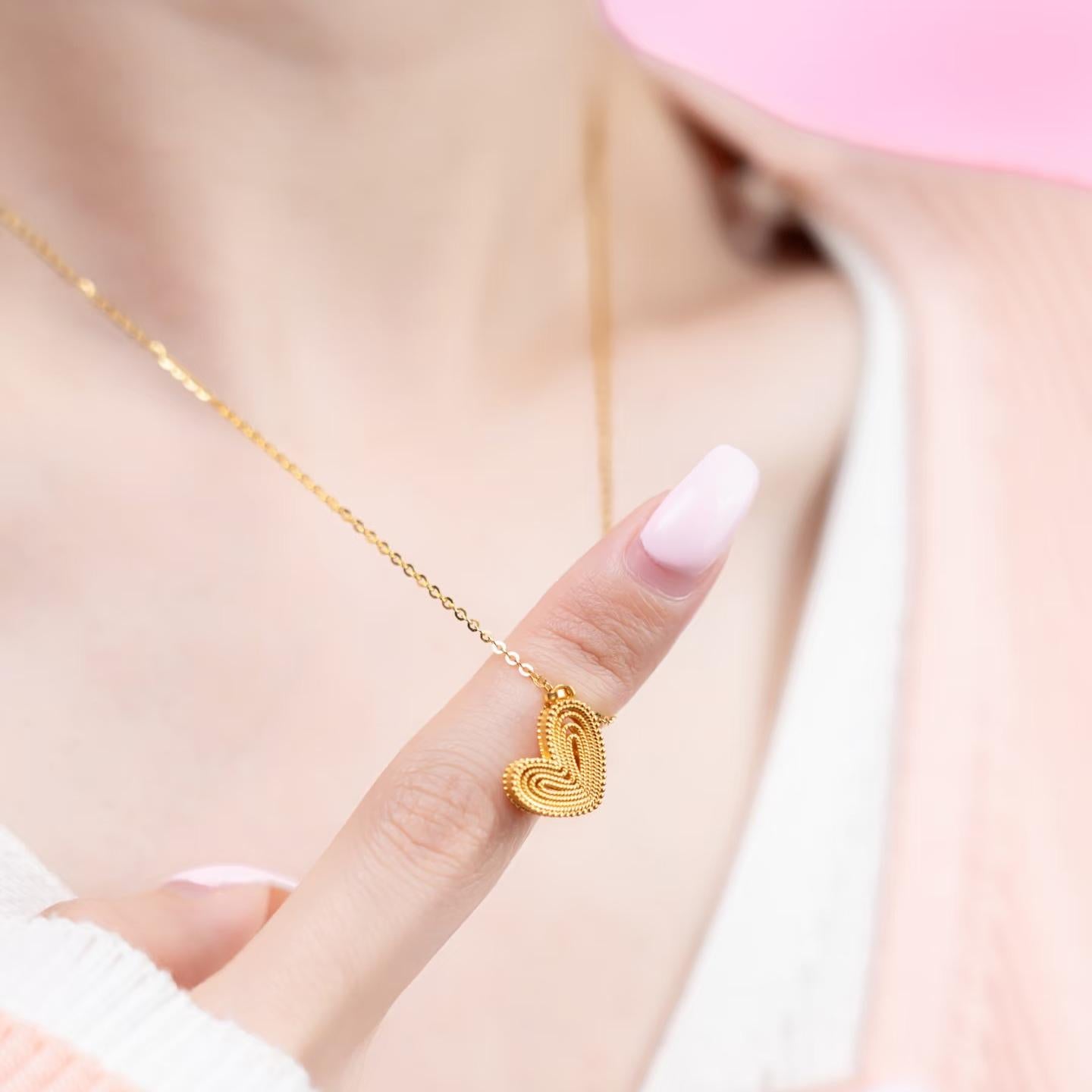 24K Gold Sweet Butterfly Crisp Heart Pendant