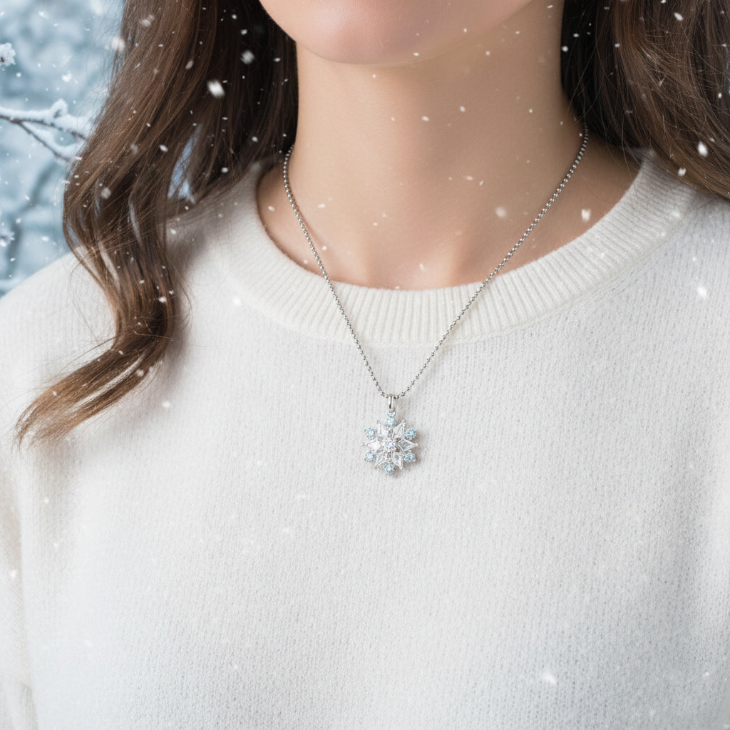 [Pre-sale] Silver Zircon Romantic Rotatable Snowflake Necklace