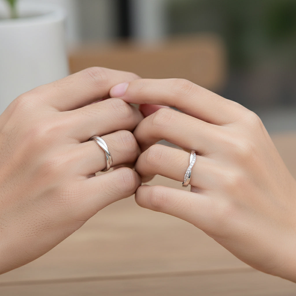 [Pre-sale] Silver Zirconia Love Connecting Couple Rings