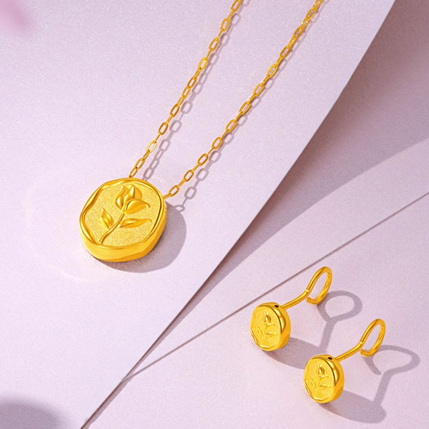 Monet Garden Series 24K Gold Tulip Wax Seal Necklace