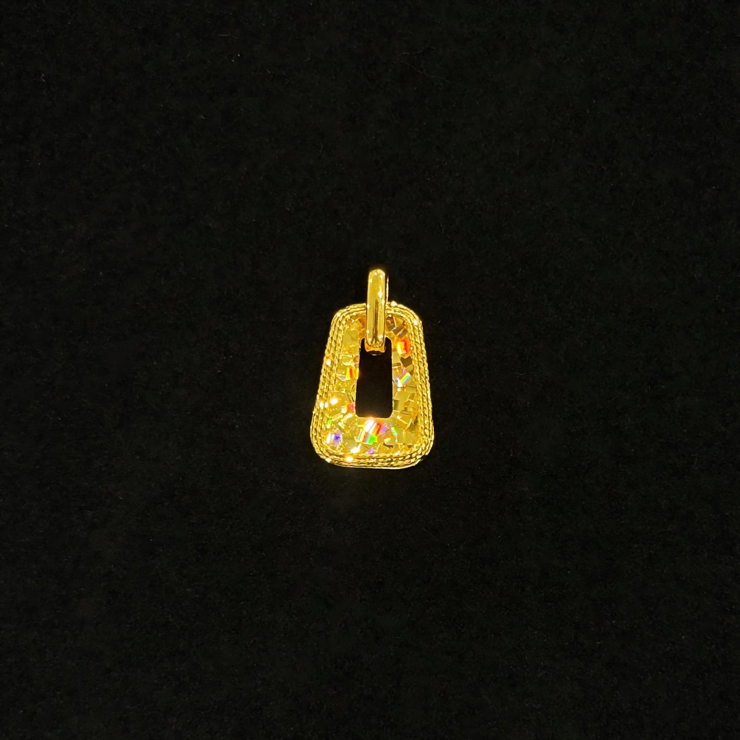 [Pre-sale] Dazzling Gold Series 24K Gold Minimalist Trapezoidal Pendant